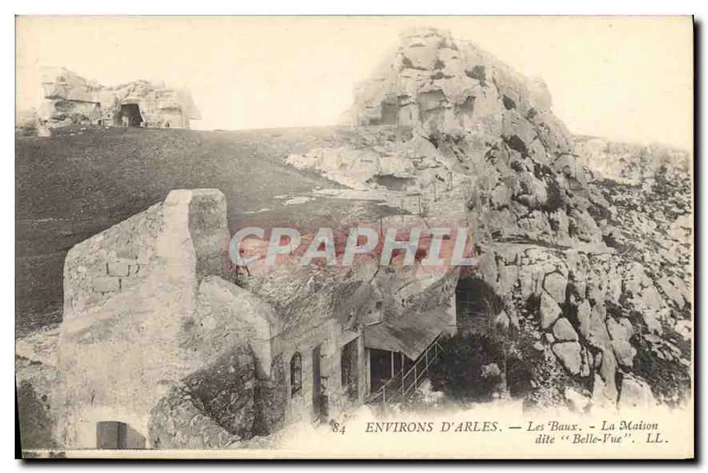 Um Arles — Les Baux — Das Haus genannt 'Belle-Vue' — LL. — n°84 - Vorderseite