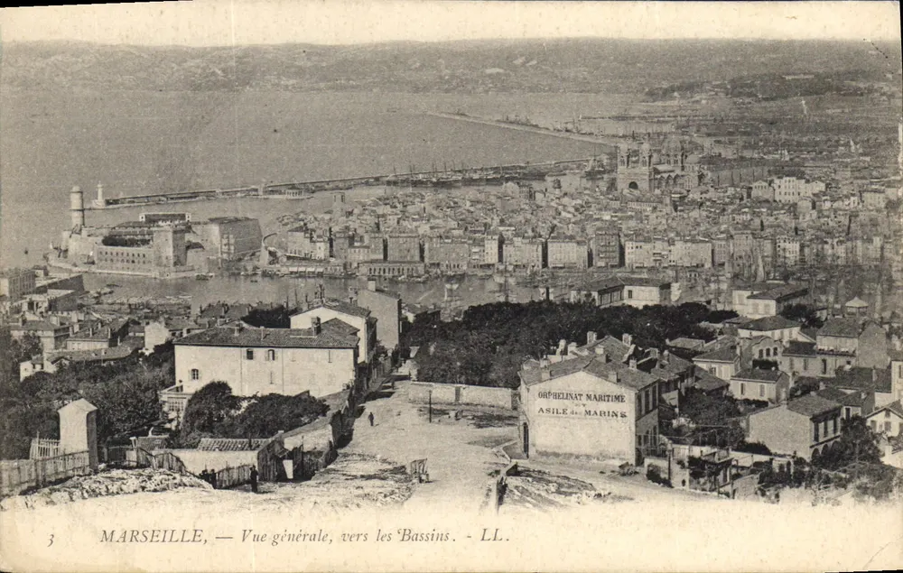 Marseille — Vue générale, vers les Bassins. — LL. - Recto