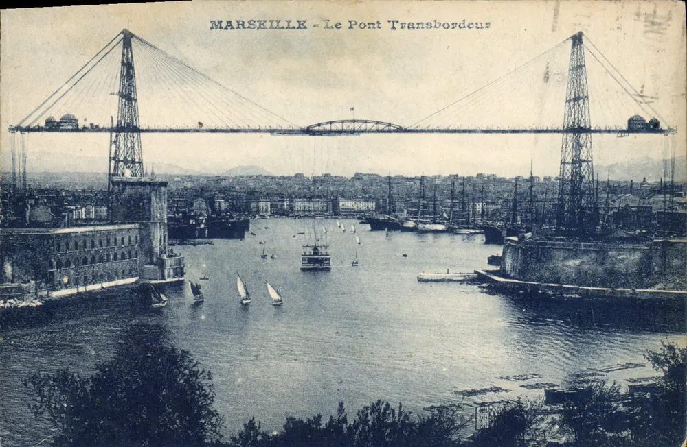 Marselha - O Ponte Transbordeur — visão do porto com barcos — editor não identificado - Frente