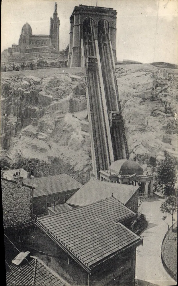 Les Ascenseurs de Notre-Dame de la Garde — Marseille — Édition 'La Cigogne', 9, bis, Quai du Canal - Recto