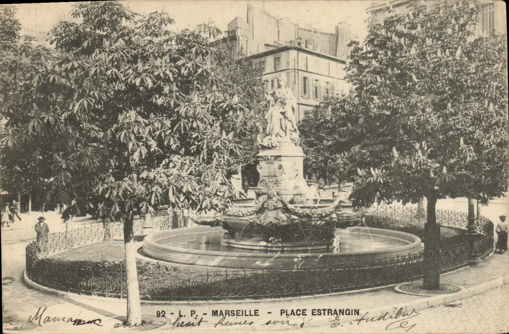 Marselha - Praça Estrangin — Fonte monumental cercada por árvores — editor L.P. n°92 - Frente