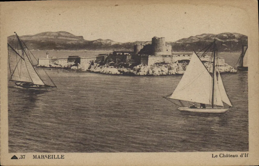 Marselha — O Castelo de If — editor Sociedade das Artes Fotomecânicas, n°37 - Frente