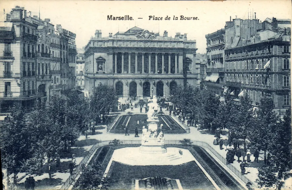 Marselha. — Praça da Bolsa. — Editor: , n° de série não visível. - Frente