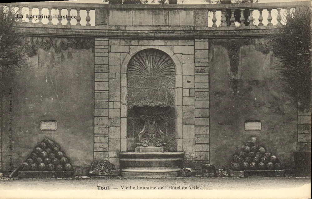 Toul — Alte Fontäne des Rathauses — La Lorraine illustrée - Vorderseite