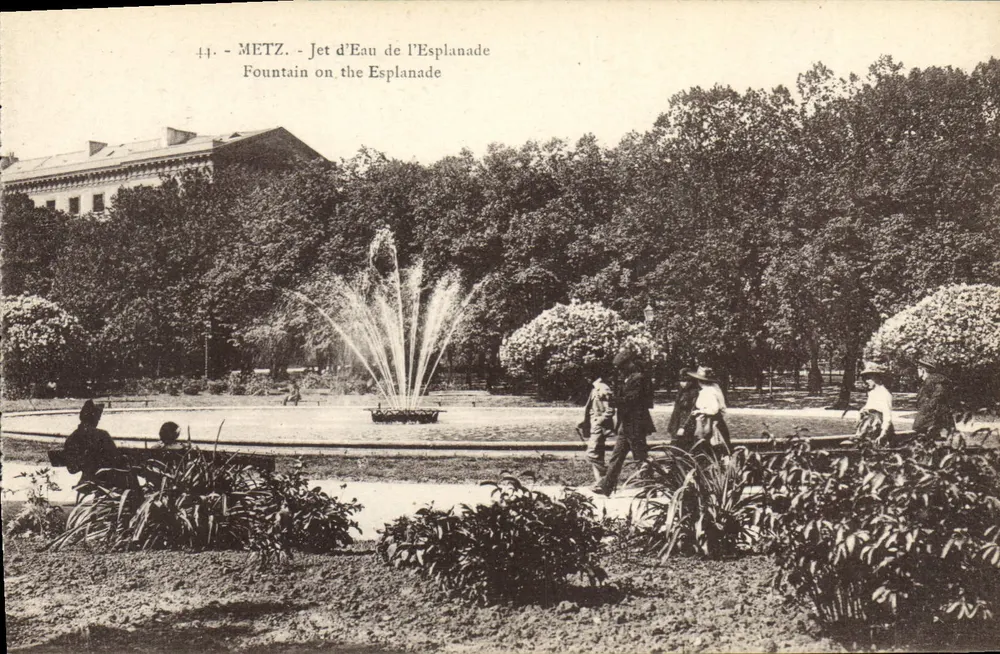 Metz - Jato d'Água da Esplanada — Editor Ch. Berberet, Strasbourg - Frente