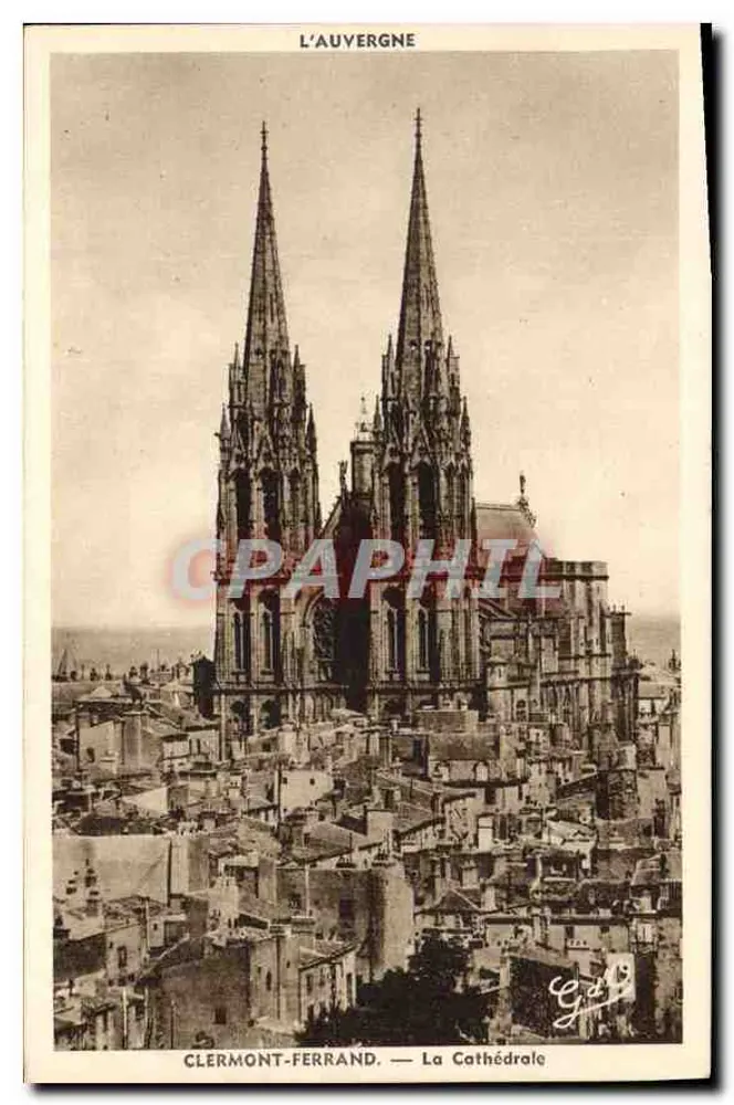 Clermont-Ferrand — A Catedral — A Auvergne - Frente