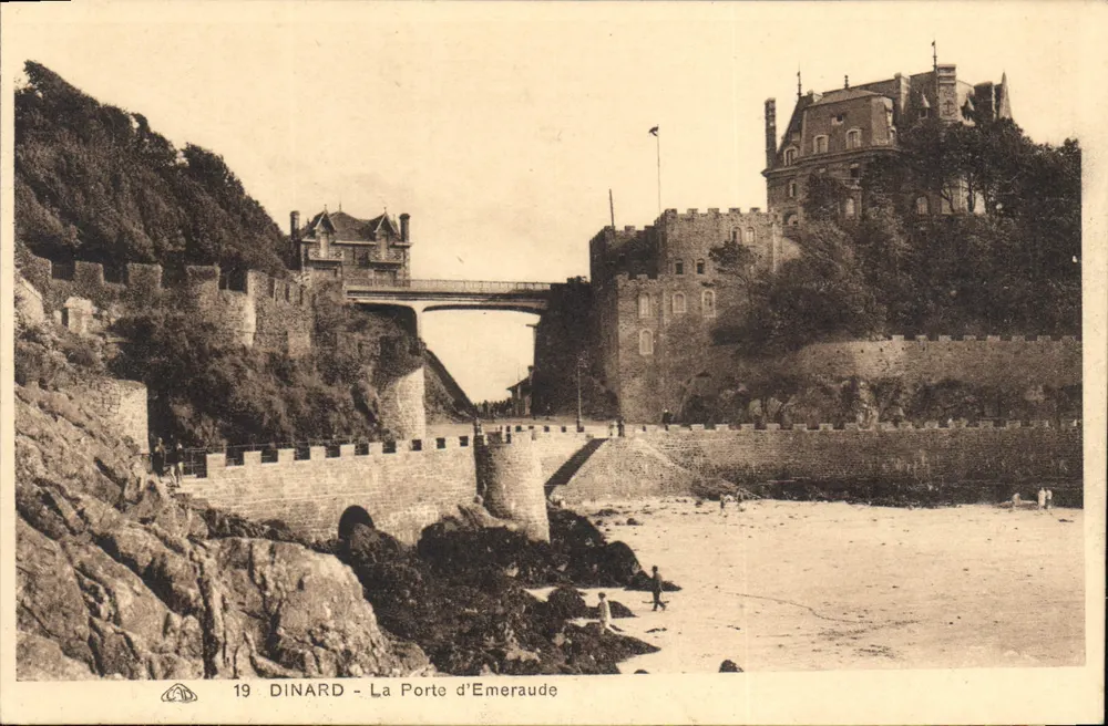 Dinard - A Porta de Esmeralda — editor Cie Alsacienne des Arts Picturaux anciens, Strasbourg — n° de série 19 - Frente