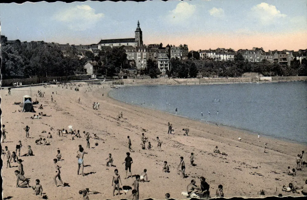 Dinard — A Praia do Prieuré — Editora: Des Arts Photographiques, Paris-Strasbourg - Frente