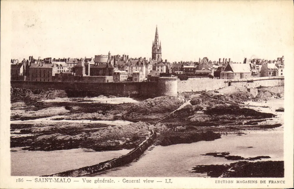 Saint-Malo — Vista geral — Edição Magasins de France, n° 186 - Frente