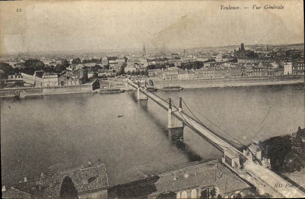 Toulouse — Vista Geral — ND Phot. - Frente
