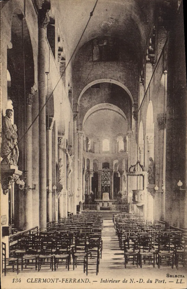 Clermont-Ferrand — Interior da Nossa Senhora do Porto — Selecta LL - Frente