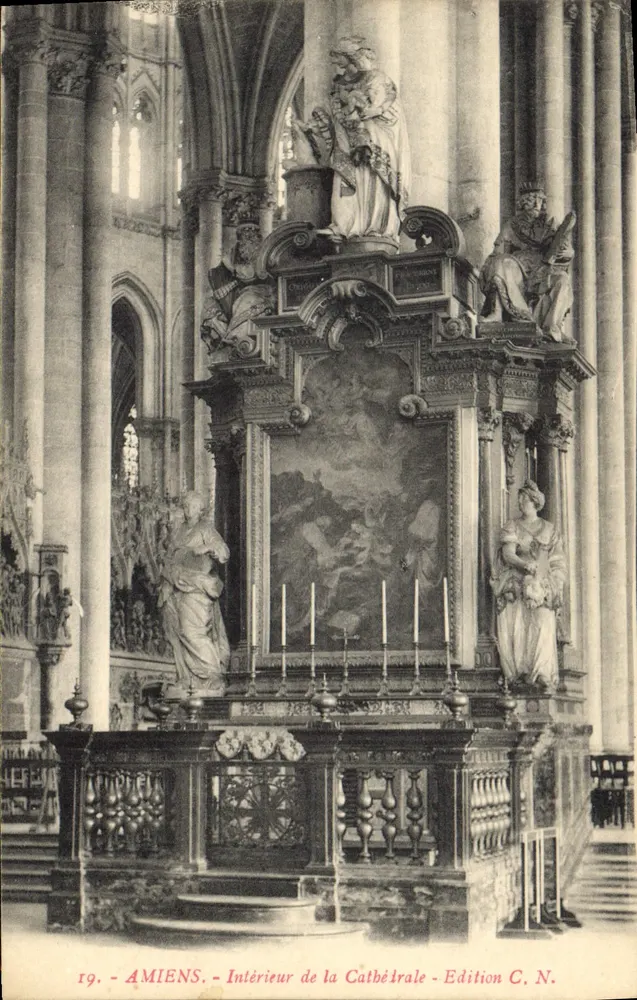 Amiens — Interior da Catedral — Edição C. N. - Frente