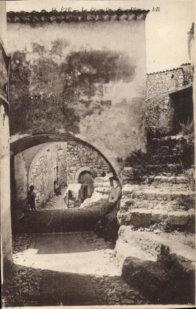 ईज़े — ला चैपेल — रू डियन — BR - आगे