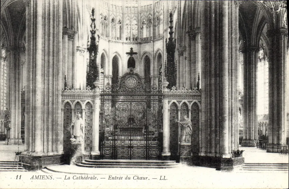 Amiens — A Catedral — Entrada do Coro — LL - Frente