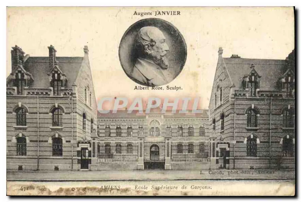 Amiens — Escola Superior de Gargoyles — Auguste Janvier, escultor - Frente