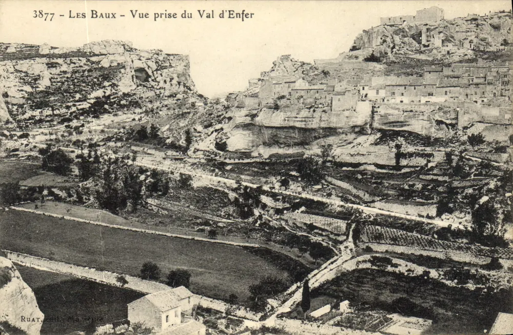 Les Baux - Vista del Val d'Enfer — Ruat, editor n°3877 - Anverso