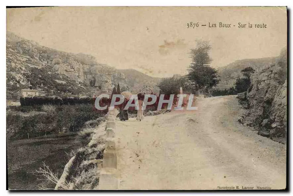 Les Baux - Na estrada — Autotipia E. Lacour - Marselha, n°3876 - Frente