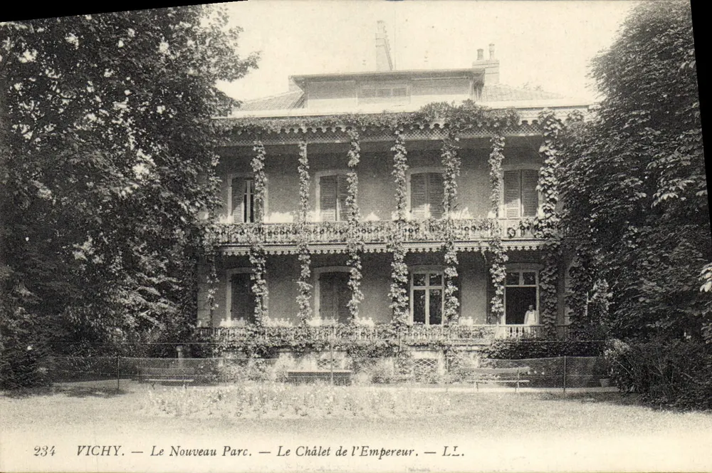 Vichy — Le Nouveau Parc — Le Chalet de l'Empereur — LL. — n° 234 - Recto