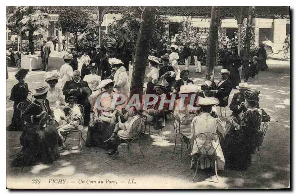 Vichy — Een Hoekje van het Park — LL. - Voorkant