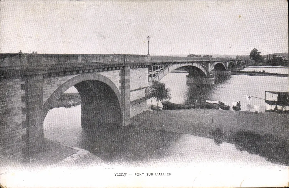 Vichy — Ponte sobre o Allier — Stalpen Fr. - Frente