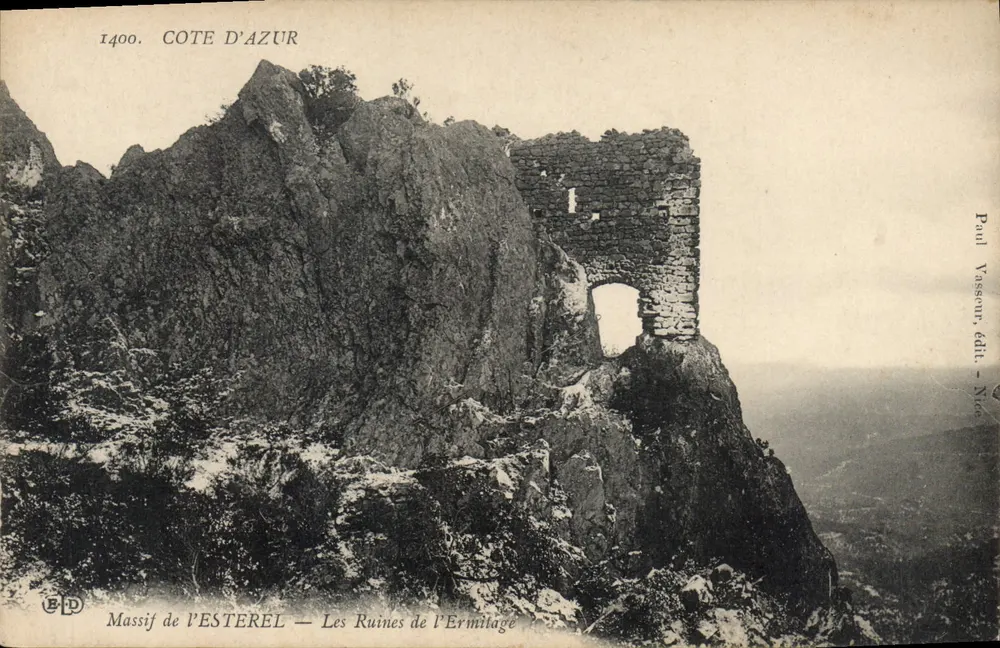 Massif de l'Esterel — As Ruínas do Ermitage — Paul Vasseur, editor - Nice - Frente