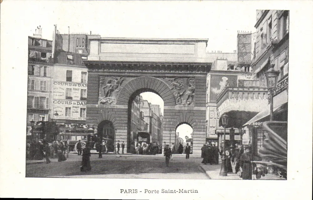 Paryż - Porte Saint-Martin — widok łuku z napisami i pieszymi — wydawca nieznany - Awers
