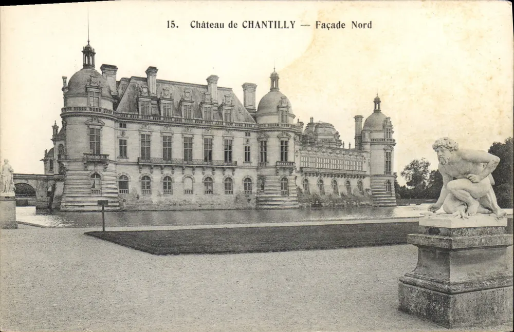 Château de CHANTILLY — Façade Nord — Héliotypie Bourdier et Faucheux, Versailles - Recto