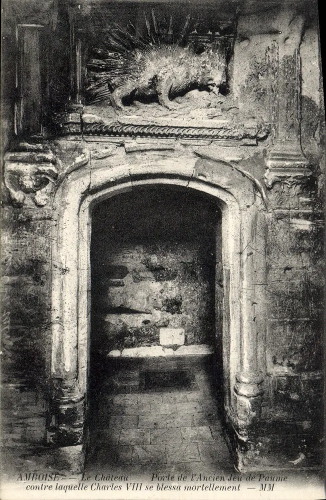 Amboise — Das Schloss — Tor des alten Jeu de Paume, an dem Charles VIII tödlich verwundet wurde — MM - Vorderseite