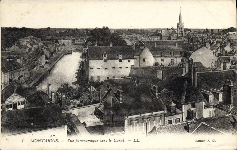 Montargis — Vue panoramique vers le Canal — Édition J. G. - Recto