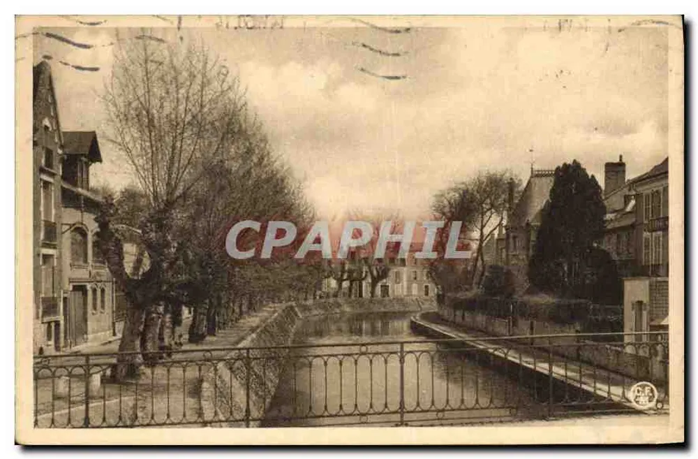 Canal de Montargis — vista com ponte e edifícios — G.F. editor - Frente