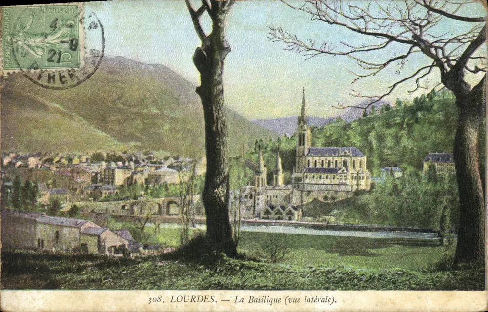 Lourdes — A Basílica (visão lateral) — Edição F. Viron, n° 308 - Frente