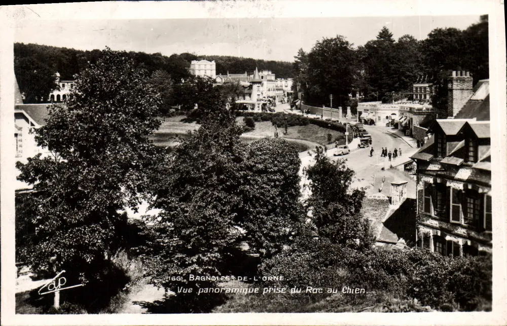 Bagnolles-de-l'Orne — Panoramablick vom Roc au Chien — Authentische Fotografie - Vorderseite