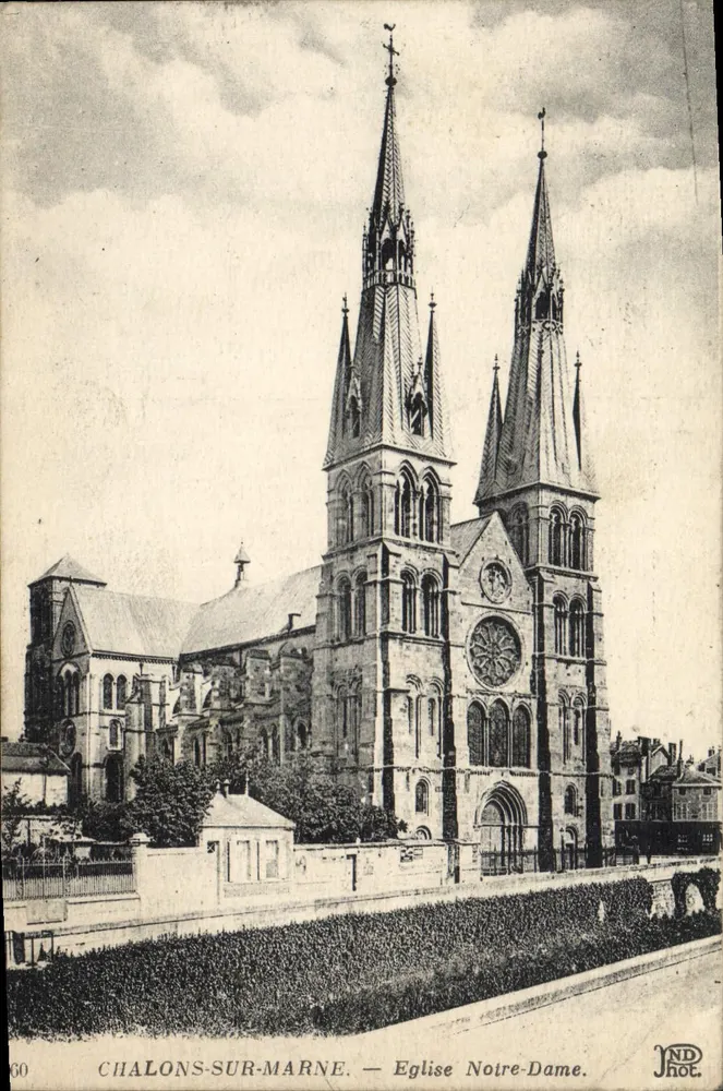 Chalons-sur-Marne — Igreja de Nossa Senhora — JND Fot. - Frente