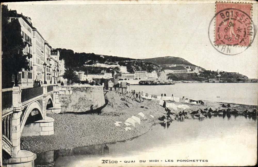 Nice - Quai do Meio-Dia - Les Ponchettes — visão do cais e das banheiras — editor STAFC - 74 - Frente