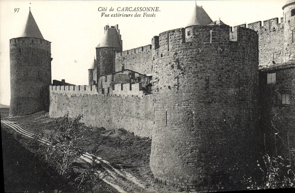 Cité de CARCASSONNE — Ansicht der äußeren Gräben — n° 97 - Vorderseite