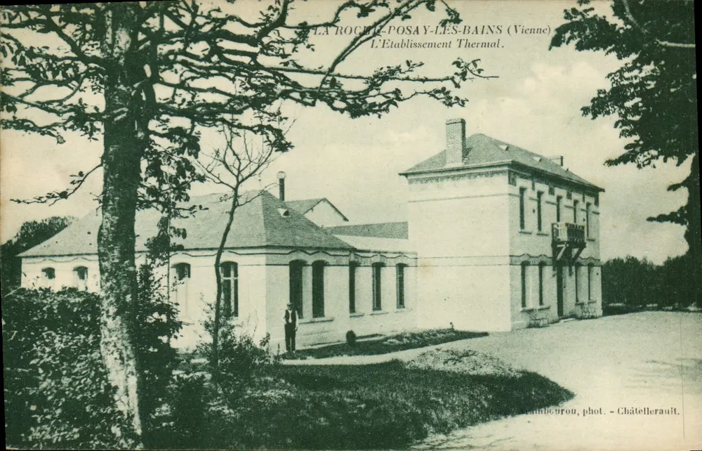 La Rochelle-Posay-les-Bains (Vienne) — Das Thermalbad — Foto. Châtellerault - Vorderseite