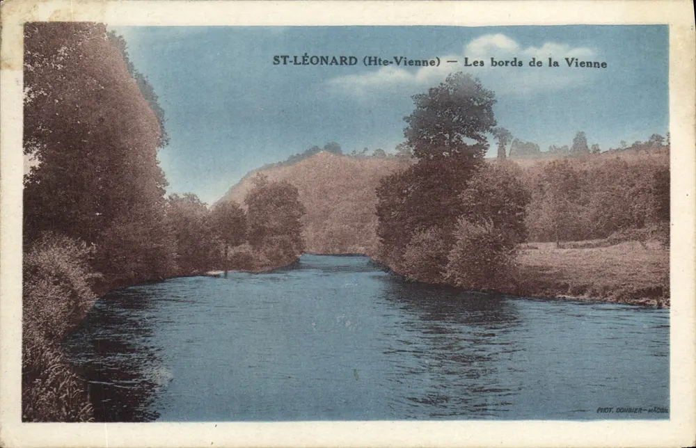 ST-LÉONARD (Hte-Vienne) — Las orillas de la Vienne — Fot. Doh nier-Hardol - Anverso