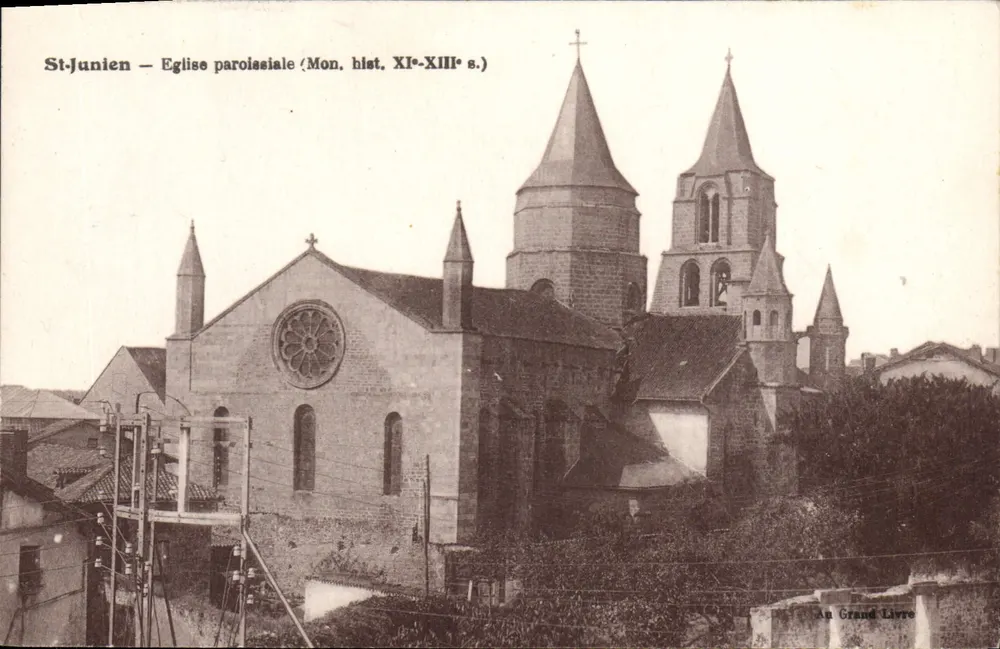 St-Junien — Igreja paroquial (Mon. hist. XIe-XIIIe s.) — Am Grand Livre - Frente