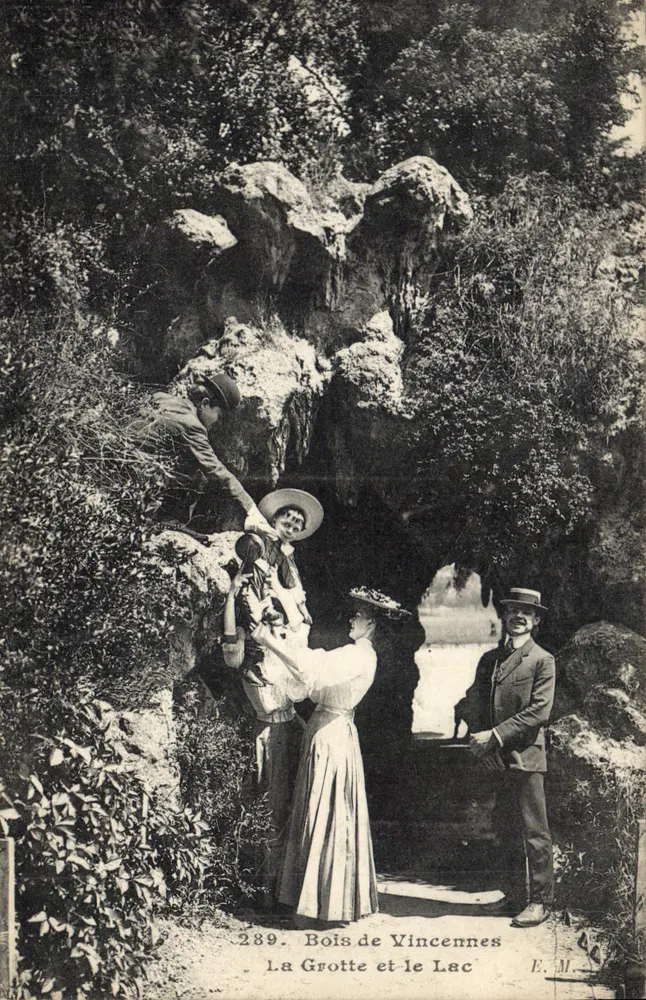 Bois de Vincennes — A Gruta e o Lago — E. M. - Frente