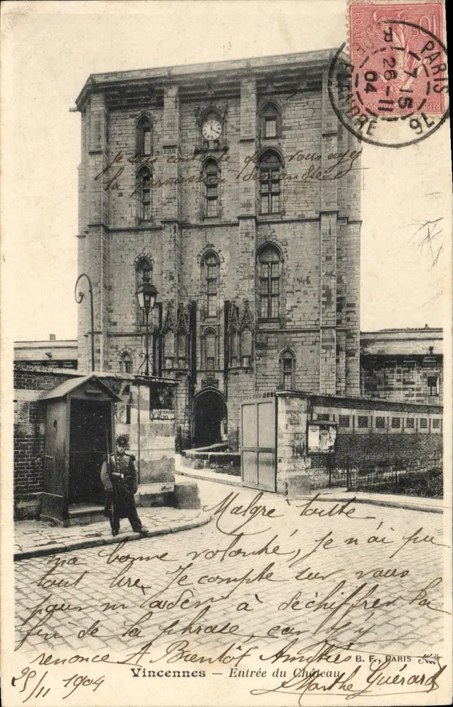 Vincennes — Entrada do Castelo — B. F. Paris C. 16 - Frente