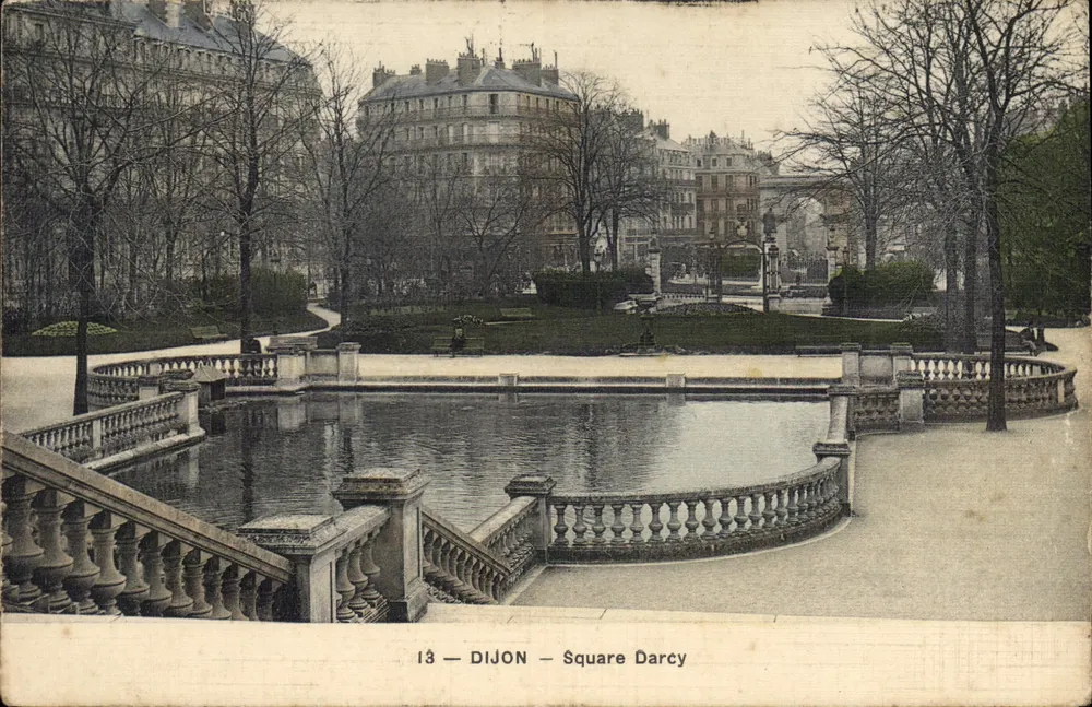 Dijon — Square Darcy — vista do bassin - Frente