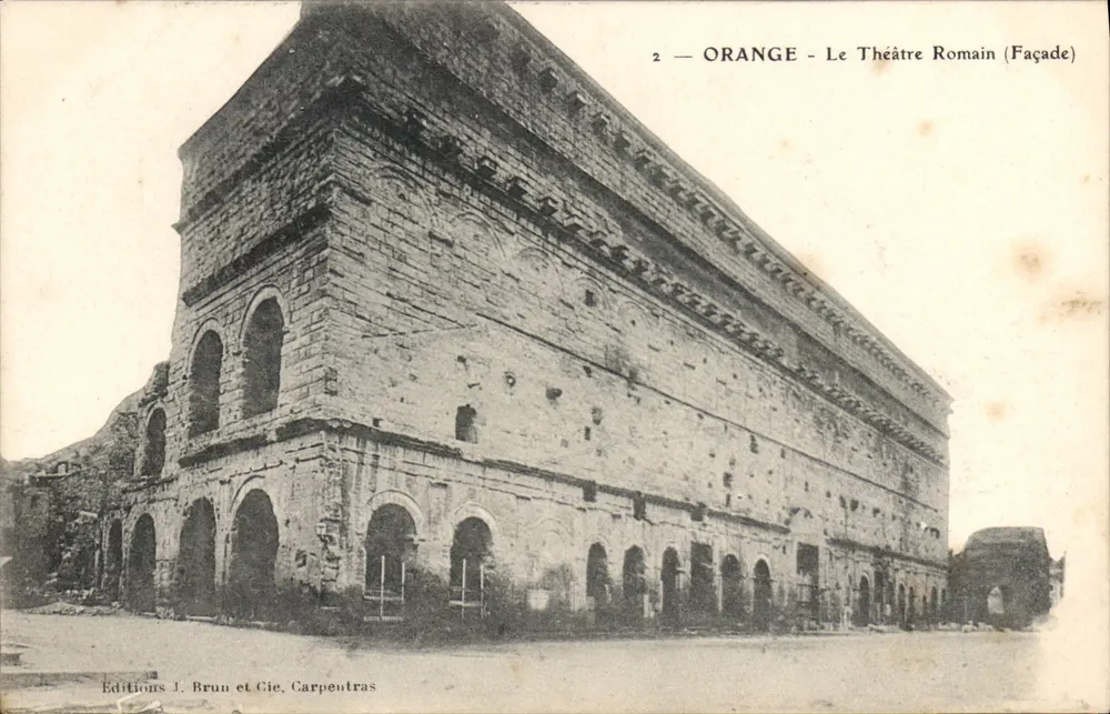 Orange - O Teatro Romano (Fachada) — Edições J. Brun et Cie, Carpentras, n°2 - Frente