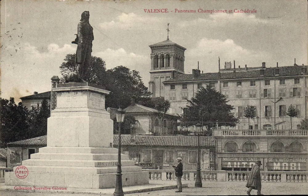 Valência - Panorama Championnet e Catedral — Fot. A.B.C. — Coleção Nouvelles Galeries - Frente