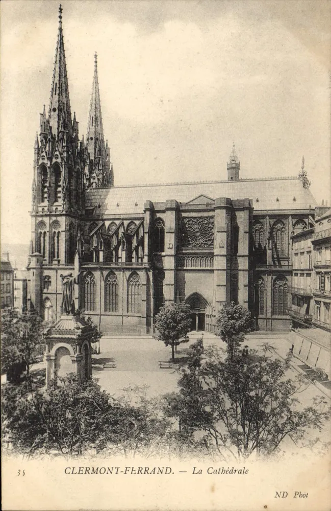 Clermont-Ferrand — A Catedral — ND Phot, n°35 - Frente