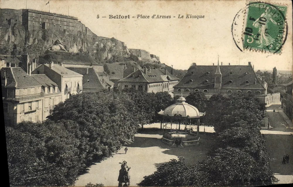 Belfort - Praça das Armas - O Kiosque - Frente