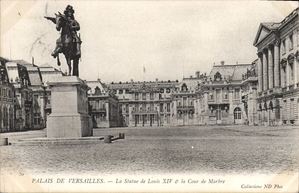 Schloss Versailles — Die Statue von Ludwig XIV & der Marmorkorridor — Collections ND Phot - Vorderseite