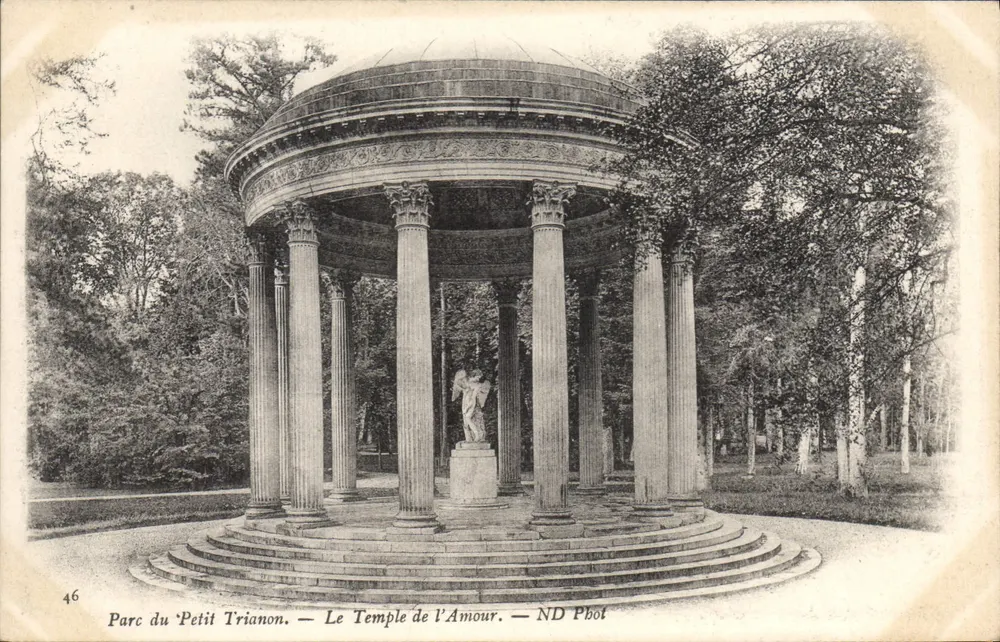 Parque do Petit Trianon — Templo do Amor — ND Pbot - Frente