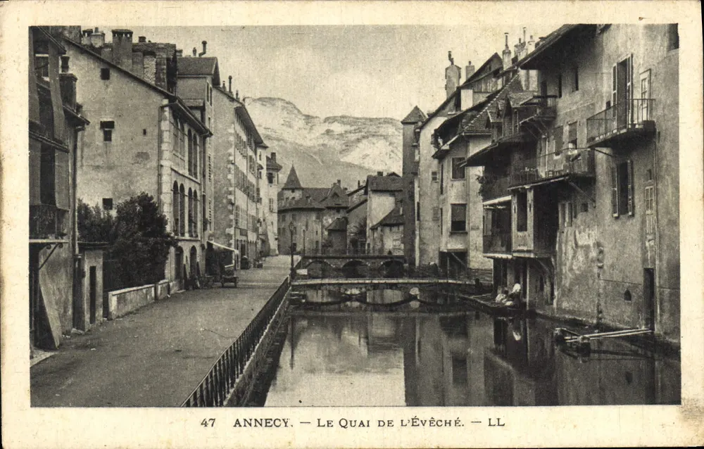 Annecy — O Quai do Bispo — LL - Frente