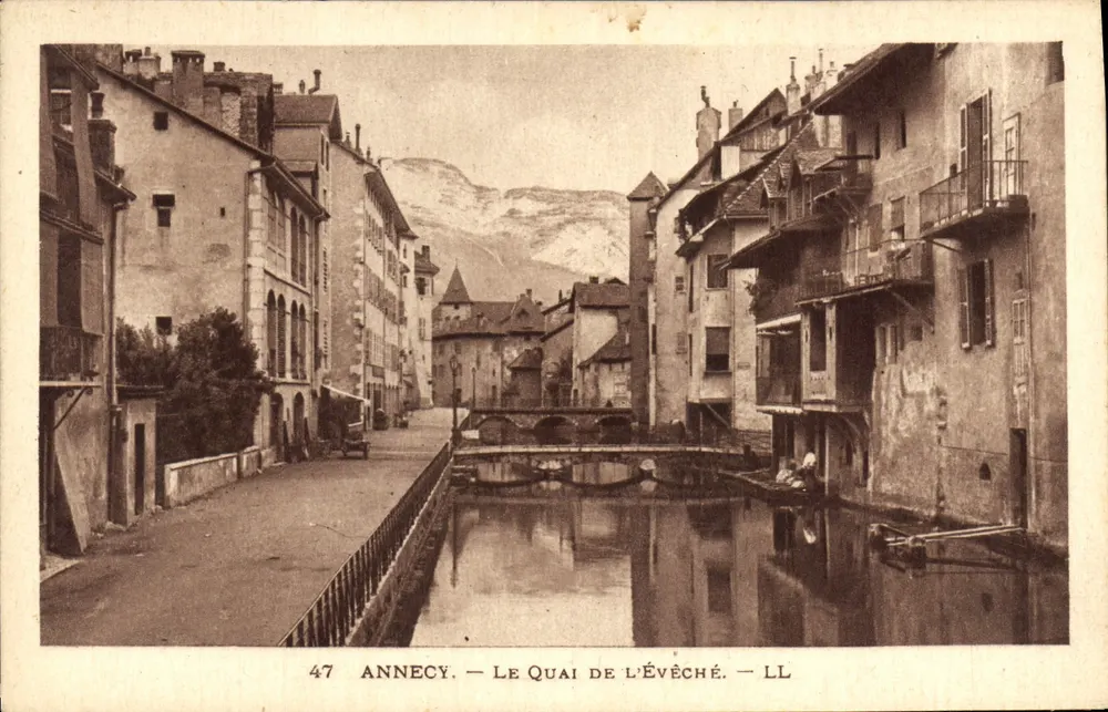 Annecy — O Cais do Bispo — LL - Frente