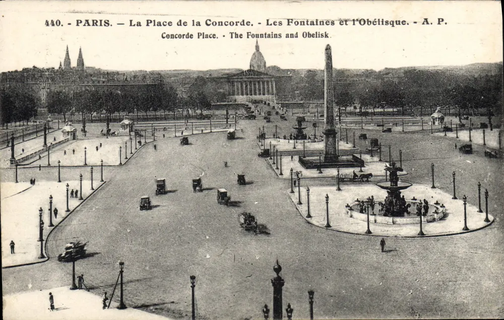 Paris — Place de la Concorde — Die Fontänen und der Obelisk — A. P. n°440 - Vorderseite